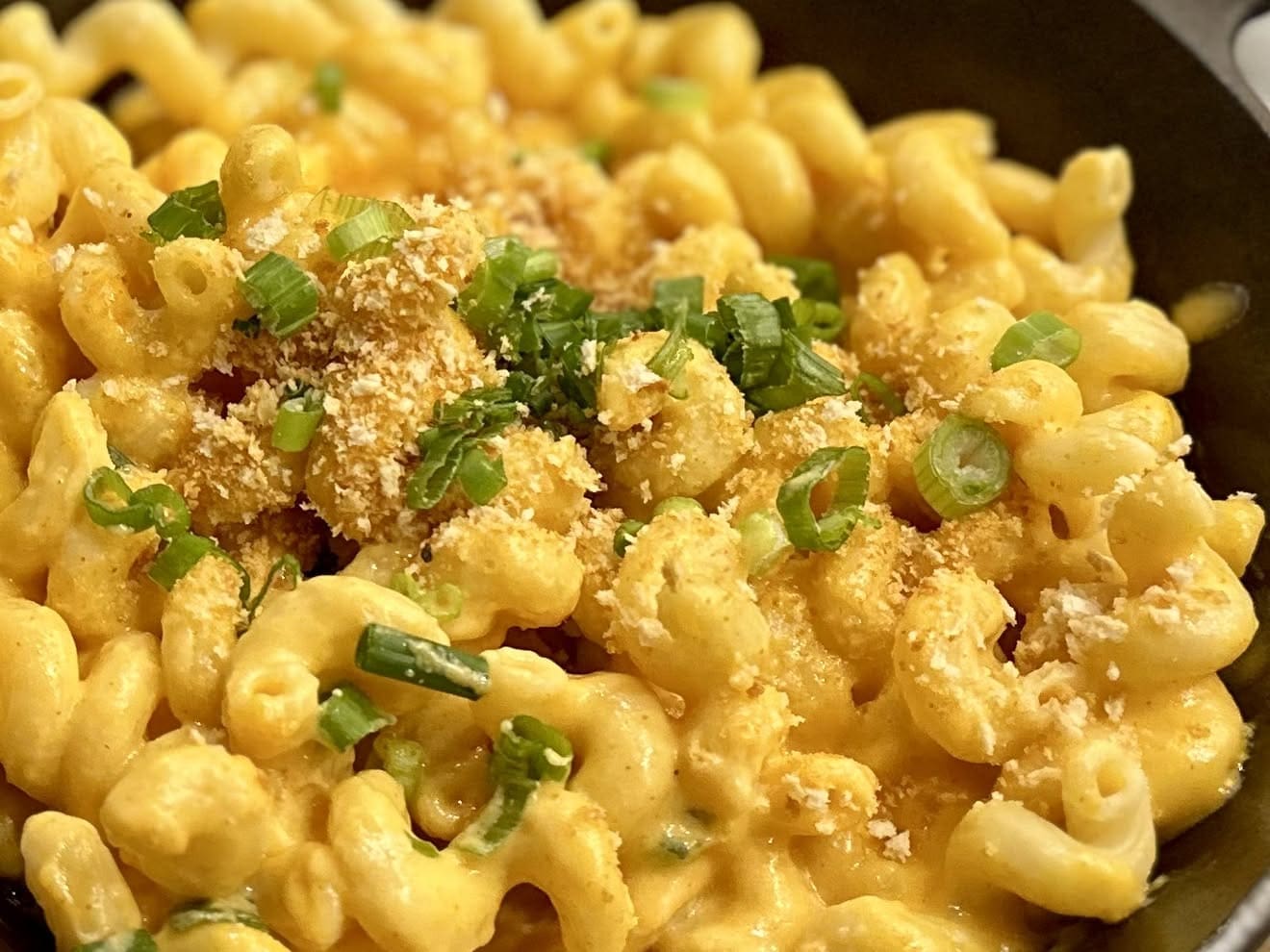 LOADED MAC & CHEESE