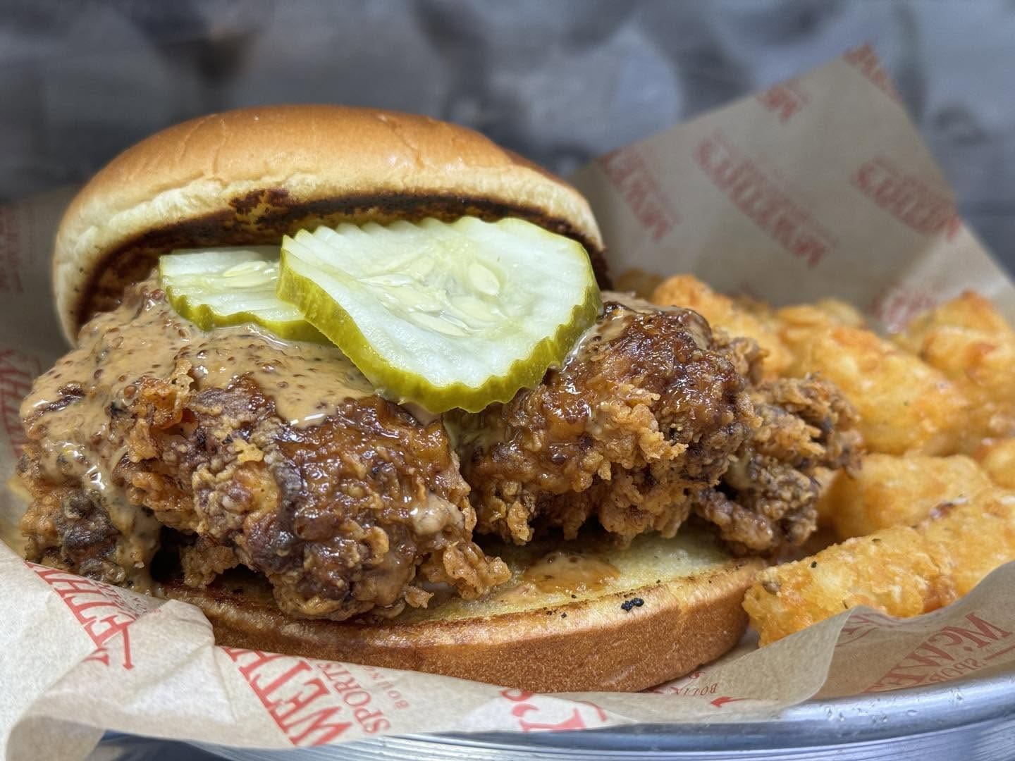 CRISPY CHICKEN SANDWICH