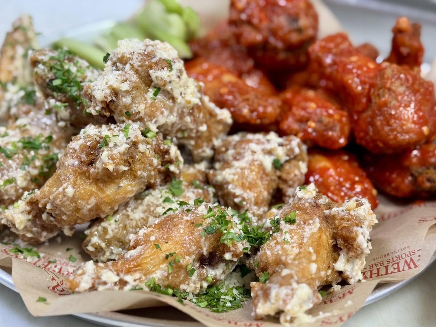 CREAMY GARLIC & PARMESAN SAUCE